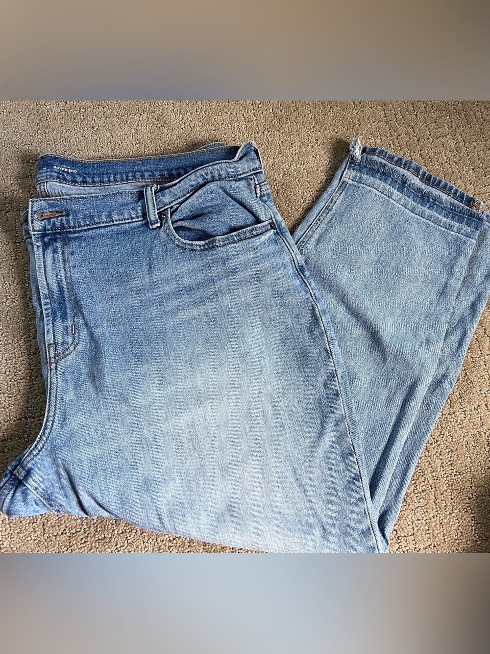 Old Navy mid rise boyfriend cropped jeans in Light Wash